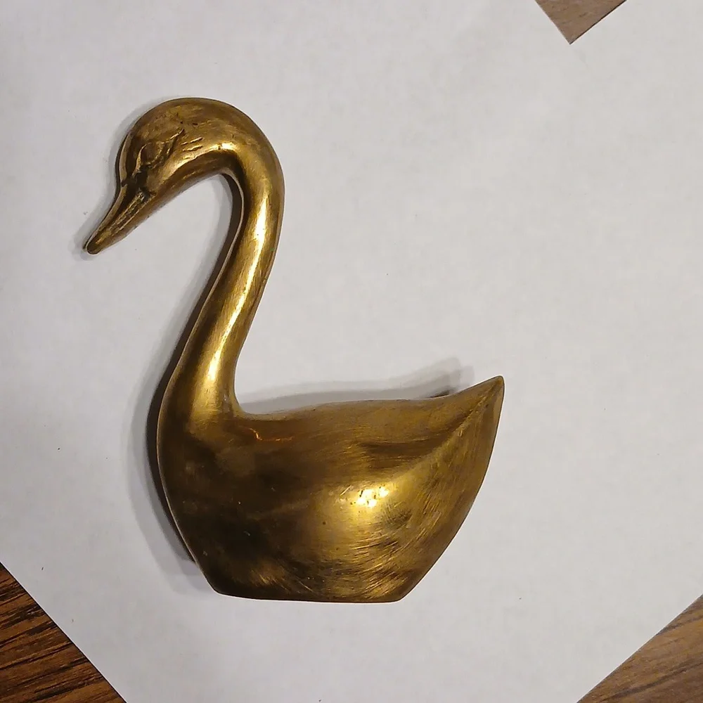 2 Vintage Brass Swans - Picture 2 of 3